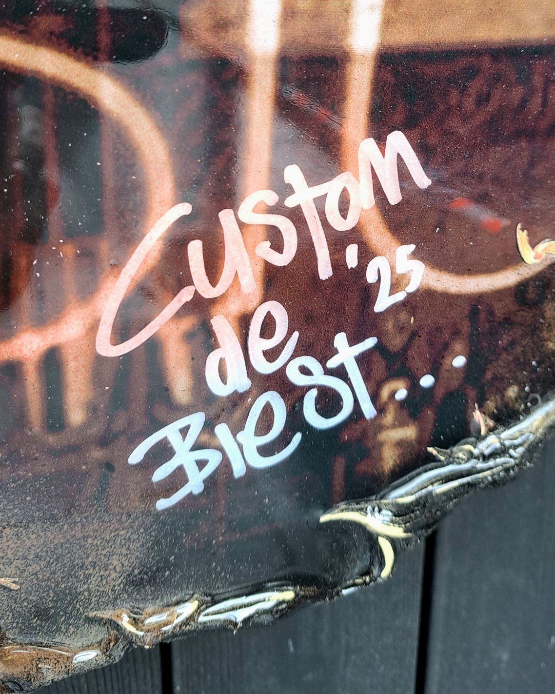 custom de biest